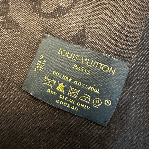 Louis Vuitton Châle Monogram silk scarf Chocolate Brown - Picture 3 of 7